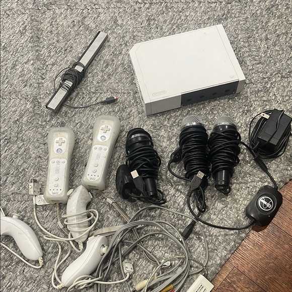 Nintendo Wii Console with Accessories - White and Black